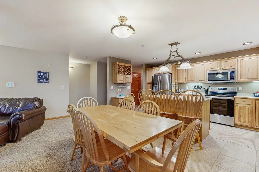 Sunset Condominiums - The Retreat