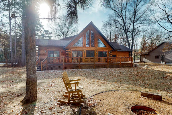 Cozy Log Home Overlooking the 12th Fairway – A Perfect Retreat at Lake Arrowhead