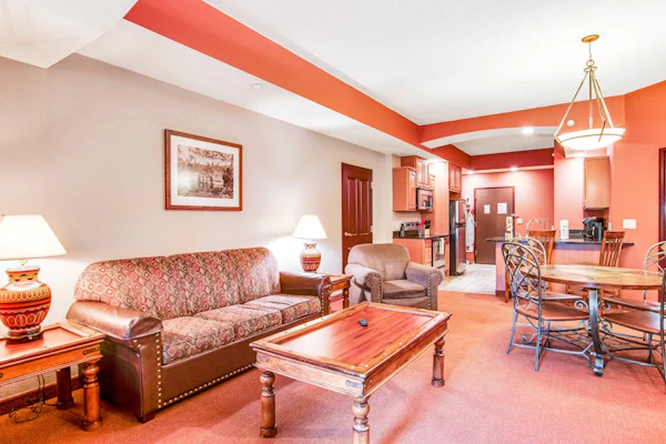 Roomy condo in quiet locale with jetted tub, fireplaces & AC