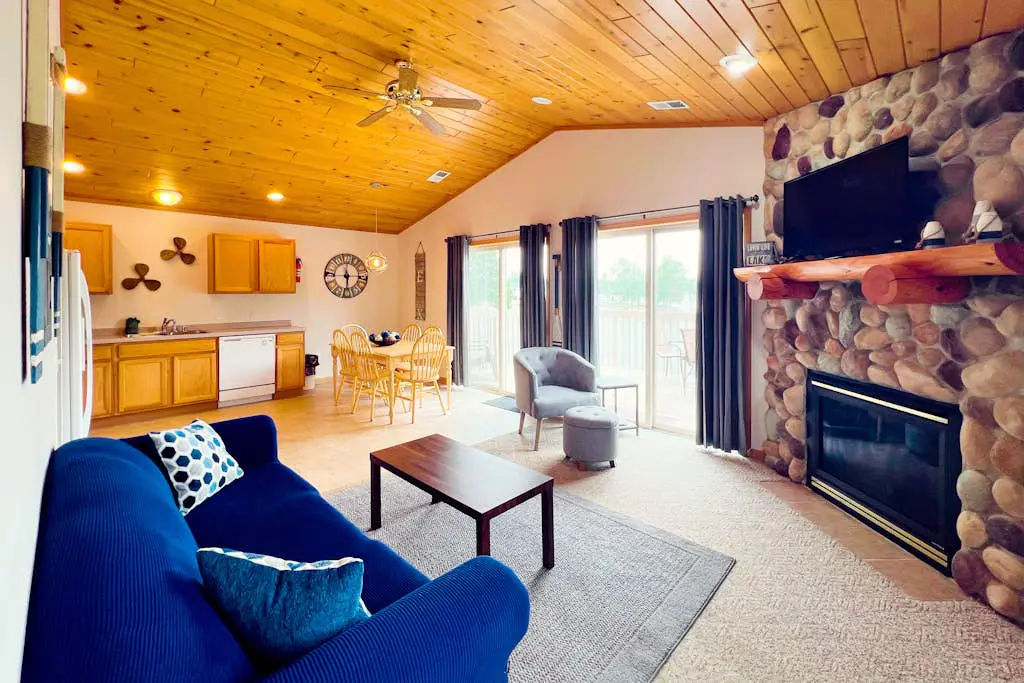 Thunderbird Resort Condo 1040E