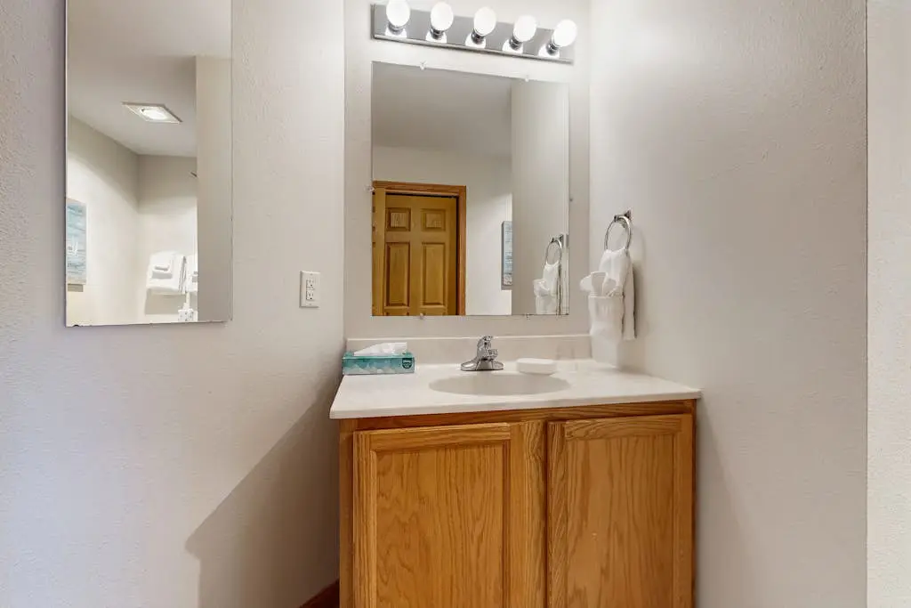 Thunderbird Resort Condo 1040B
