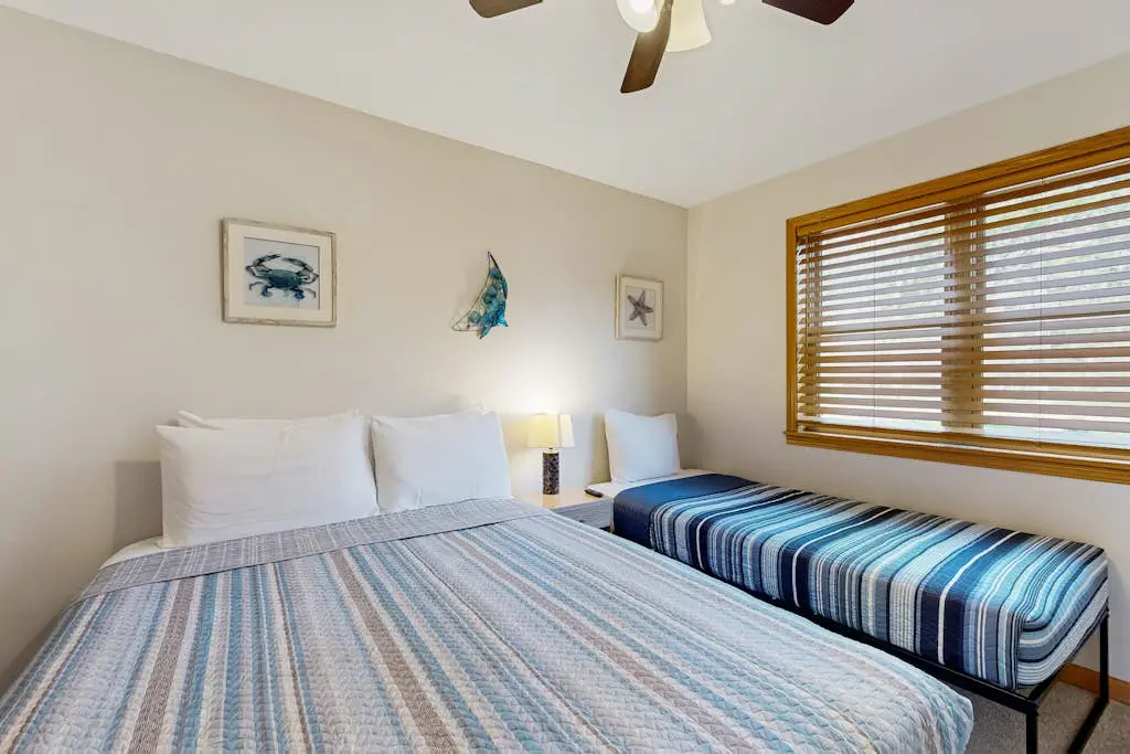 Thunderbird Resort Condo 1040B