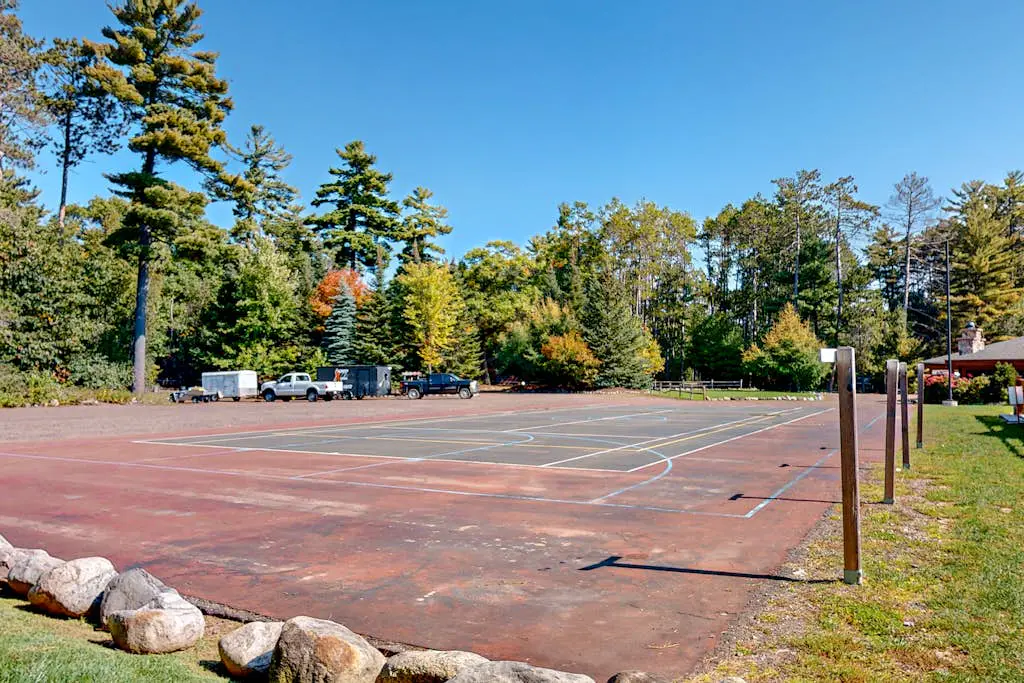 Chippewa Retreat - Den