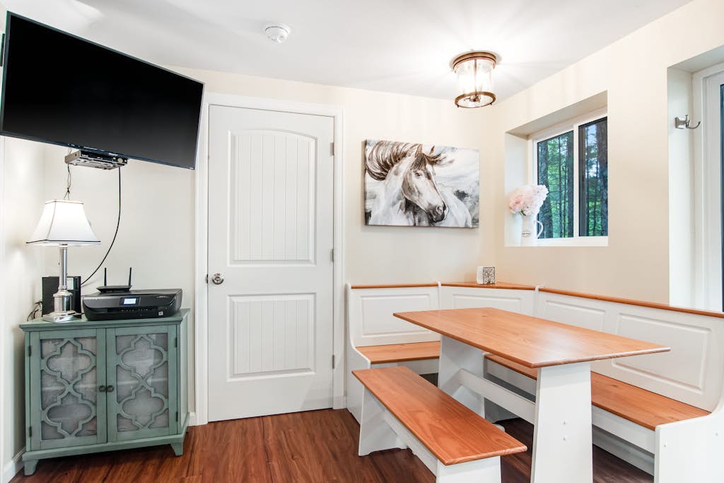 Lakefront, Dog-Friendly Cabin with Lake View, Central AC, Dock, Deck, Free WiFi