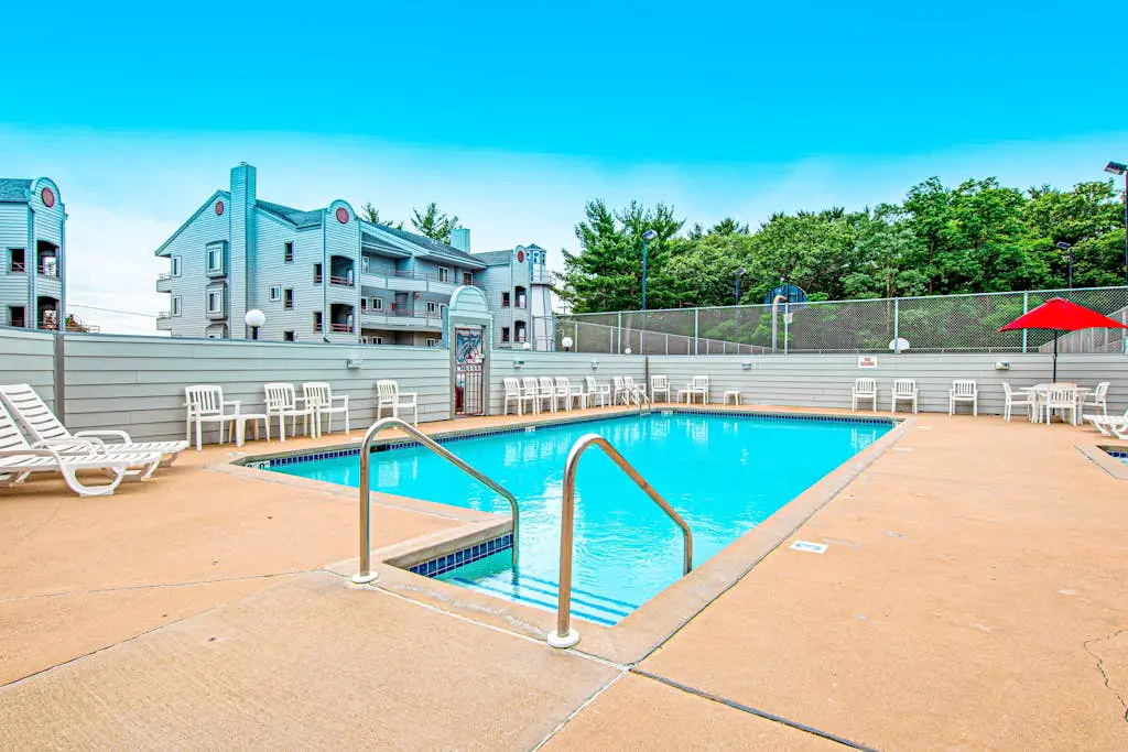 Lighthouse Cove Condo Resort Unit 418