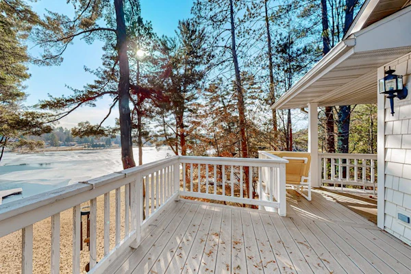 Lakefront home with amazing views, water access, foosball, & fireplace