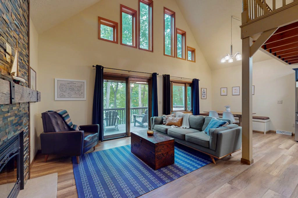 Lakeside Chalet