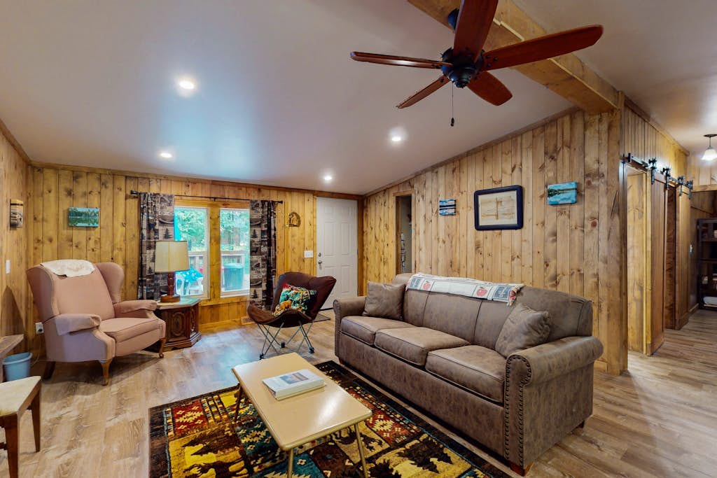 Serene Lakefront Home w/ dock, gas grill, fire pit, WIFI, on ATV trail