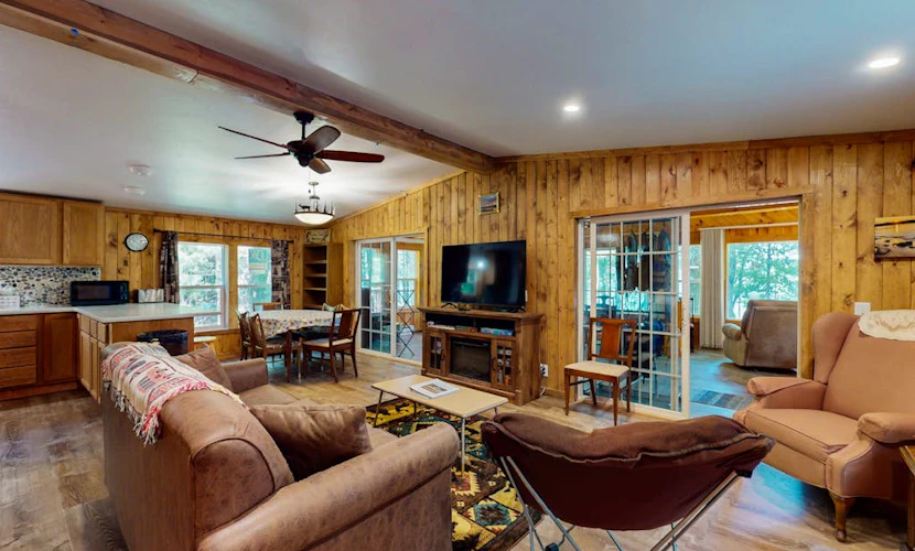 Serene Lakefront Home w/ dock, gas grill, fire pit, WIFI, on ATV trail