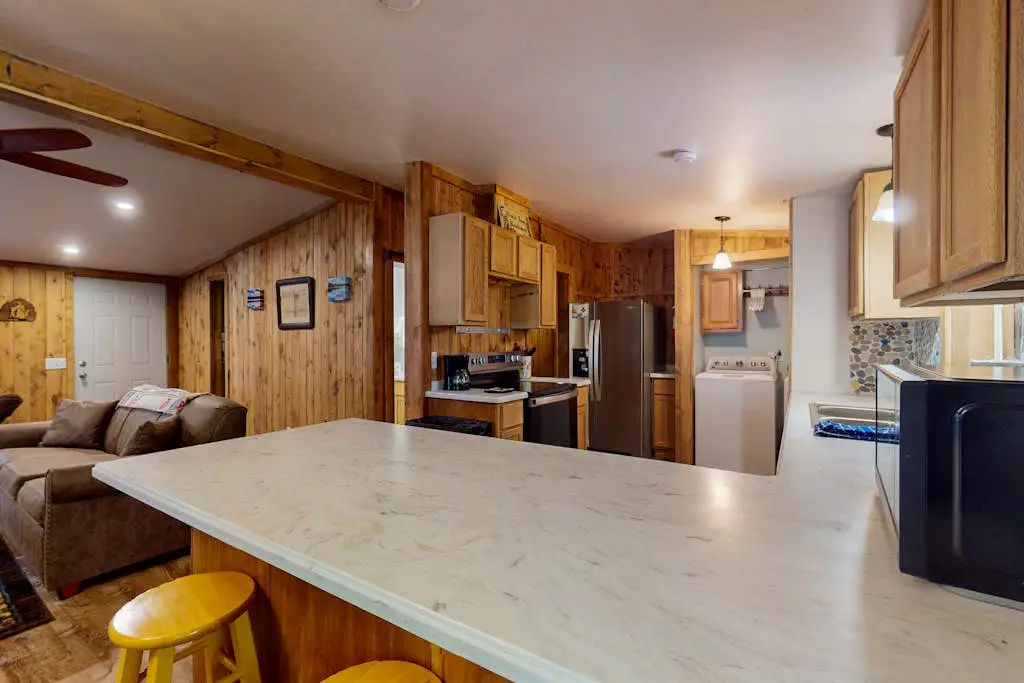Anvil Lake Hideaway
