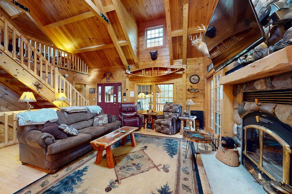 The Lodge on Booth Lake