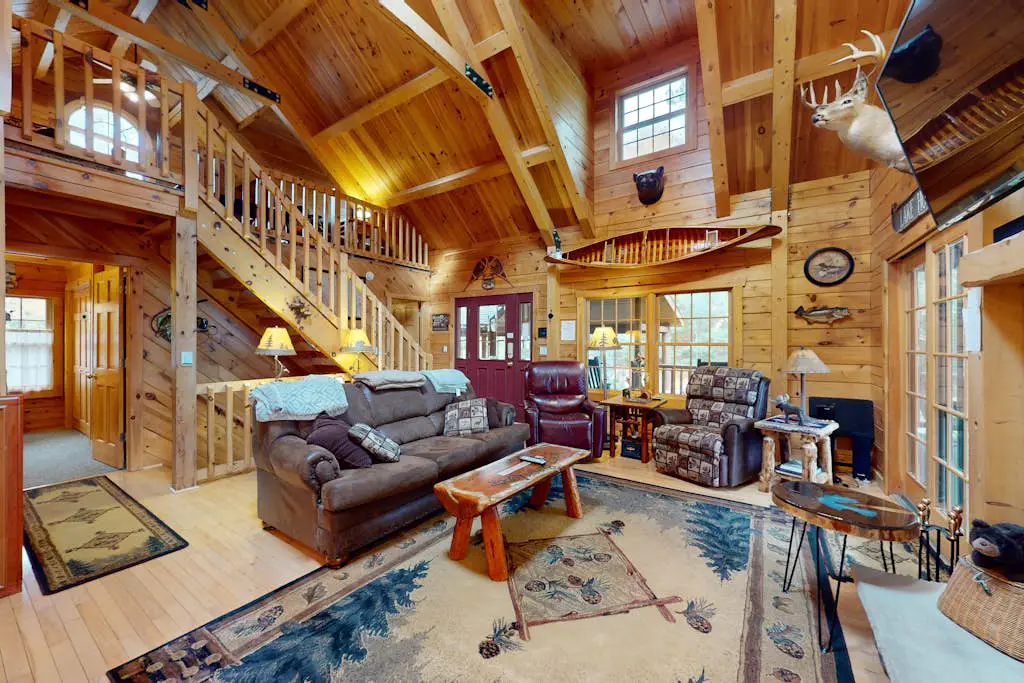 The Lodge on Booth Lake