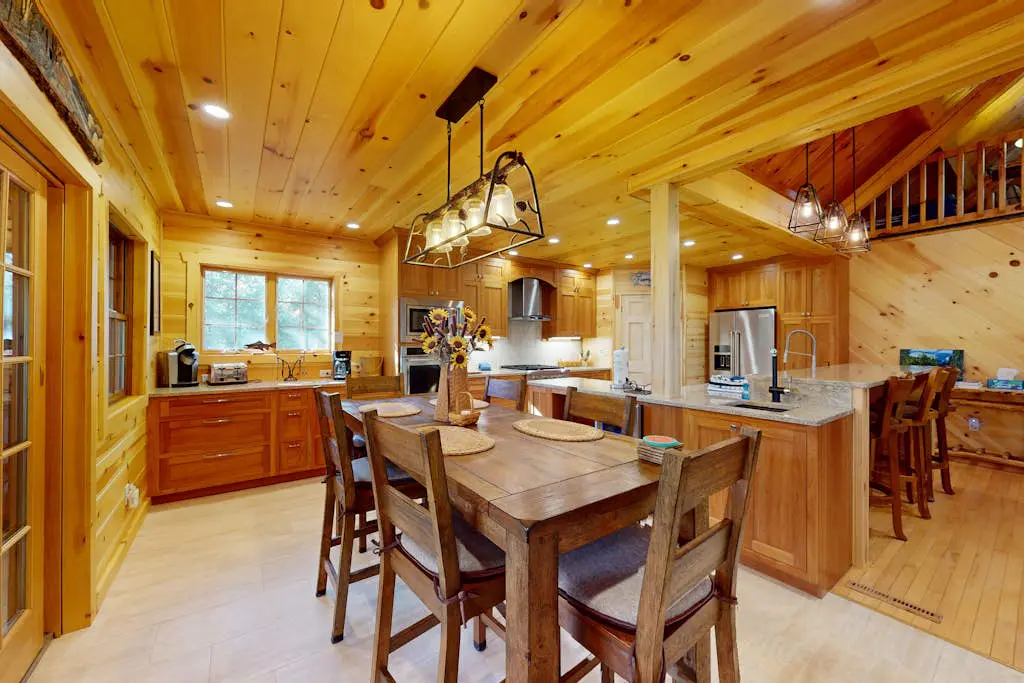 The Lodge on Booth Lake