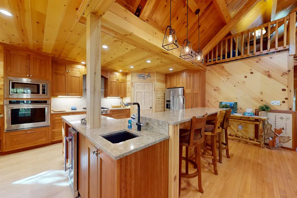 The Lodge on Booth Lake