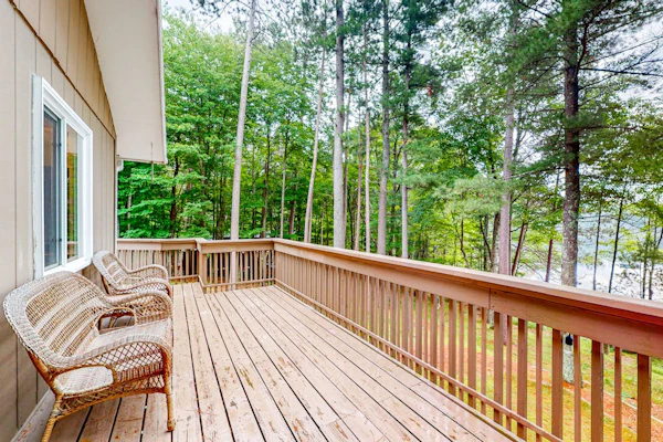 Hillis House | Lakefront house in Arbor Vitae w/water toys & two kitchens