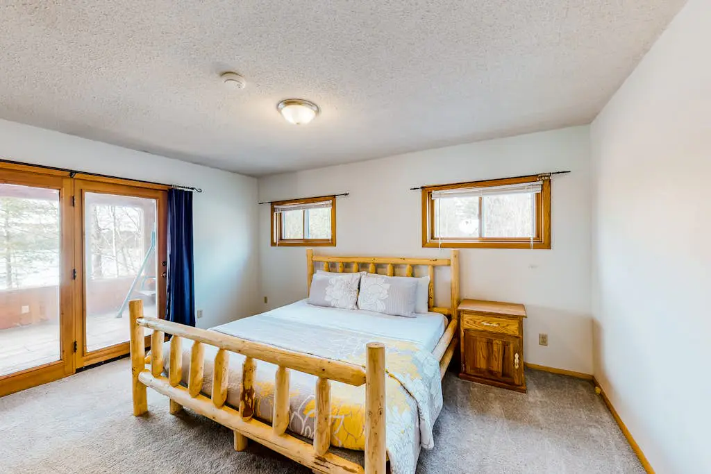 Mitten Lake Retreat