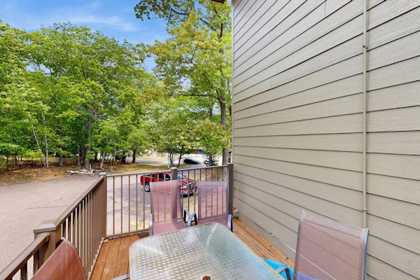 Lovely, family-friendly home w/ a patio, balcony, forest views, & river access