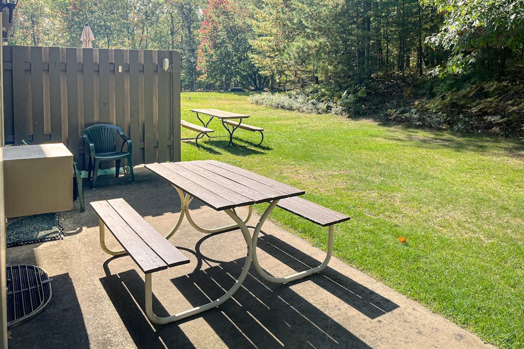 Cheerful Condo w/ Private Patio, Shared Tennis, Basketball, and Game Room
