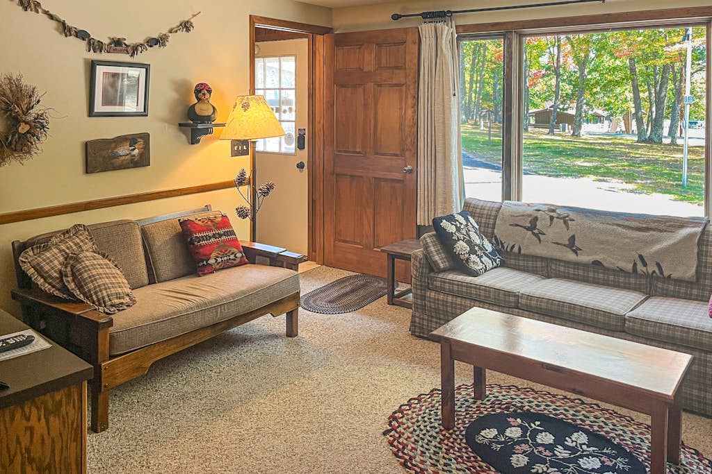 Cheerful Condo w/ Private Patio, Shared Tennis, Basketball, and Game Room