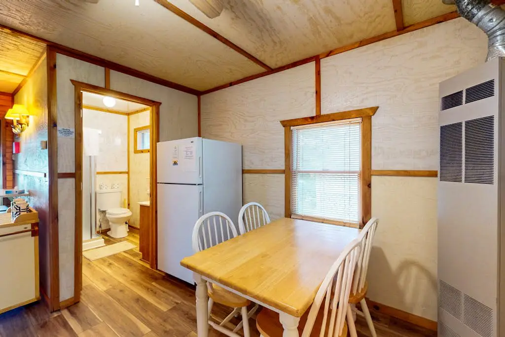 Catfish Cottage B