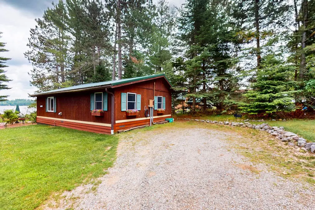 Catfish Cottage B
