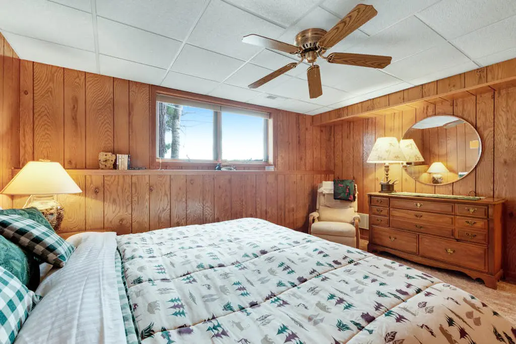 Hotter's Cabin