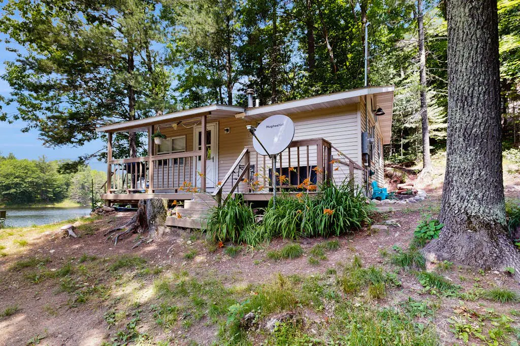 Blue Jay Cabin