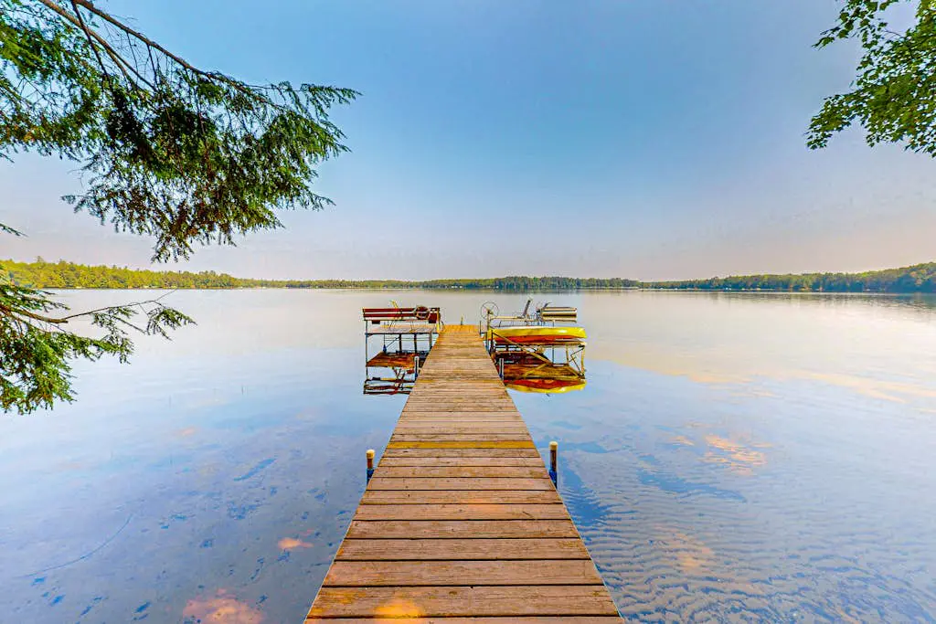 Two Sisters Lakeside