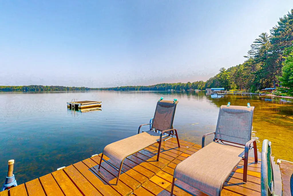 Two Sisters Lakeside