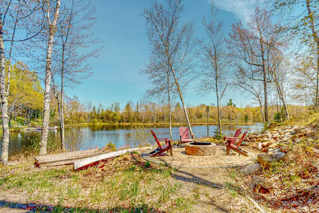 Bright Birch Cove
