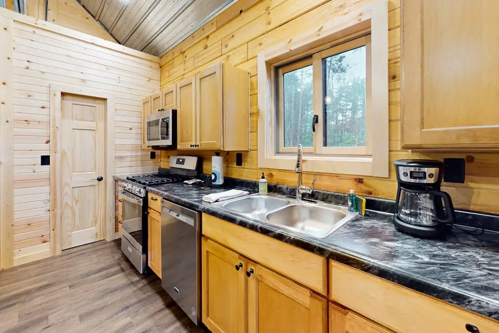 Brown Bear Cabin