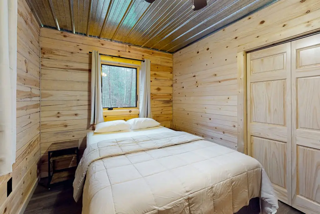 Brown Bear Cabin