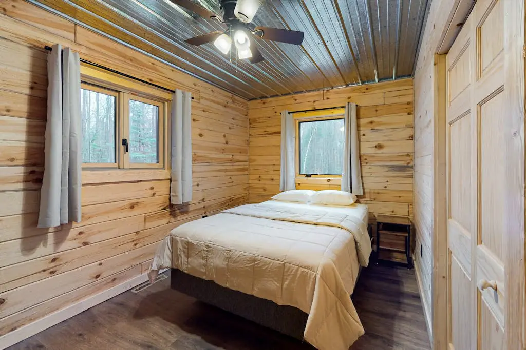 Brown Bear Cabin