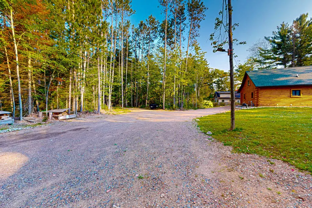 Brown Bear Cabin