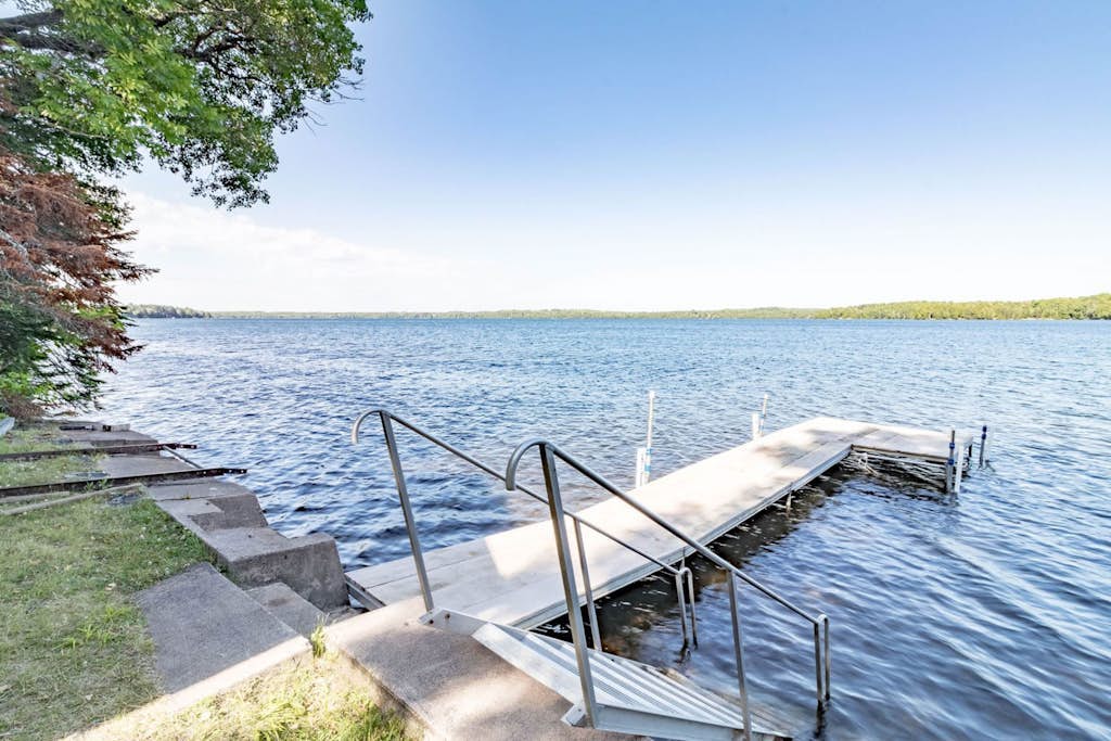 Newly remodeled lake home w/panoramic views & private swimming area