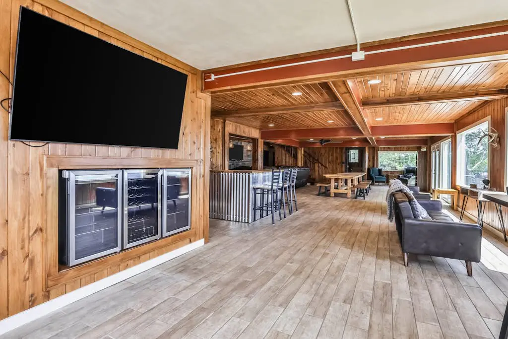 Timber Lodge Retreat
