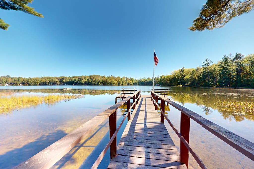 Soaring Pines Lakeside on Fence Lake Chain w/ Paddle Boards, Kayaks, & Lily Pad