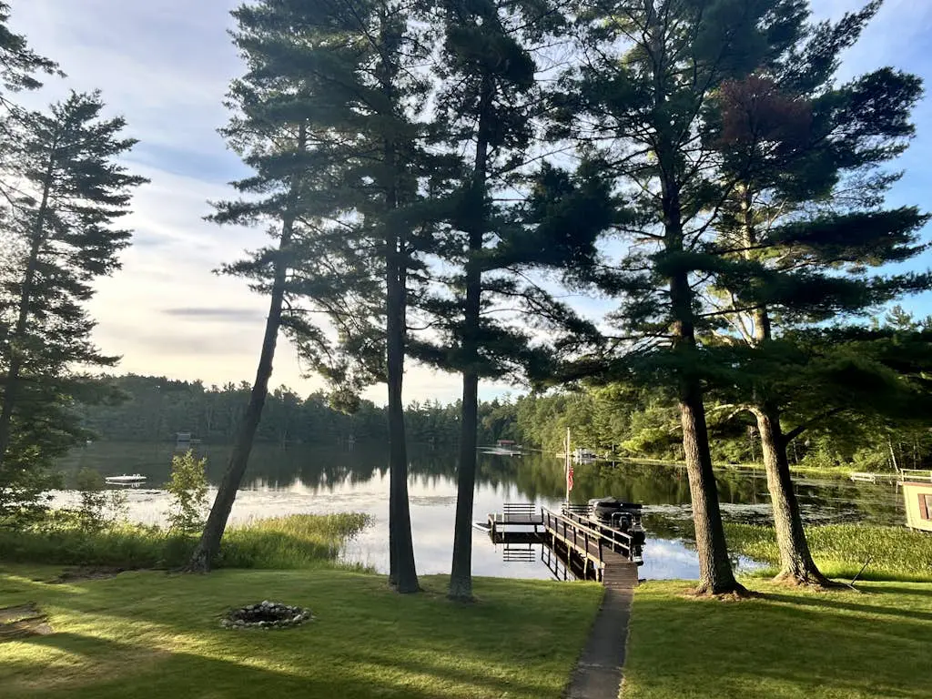 Soaring Pines Lakeside