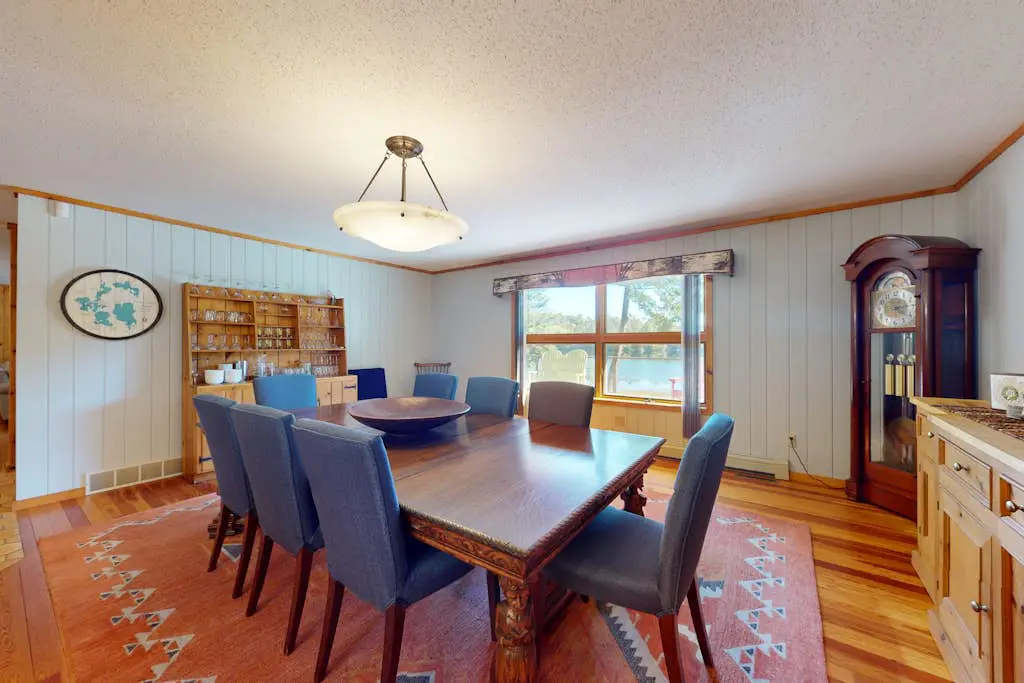 Soaring Pines Lakeside