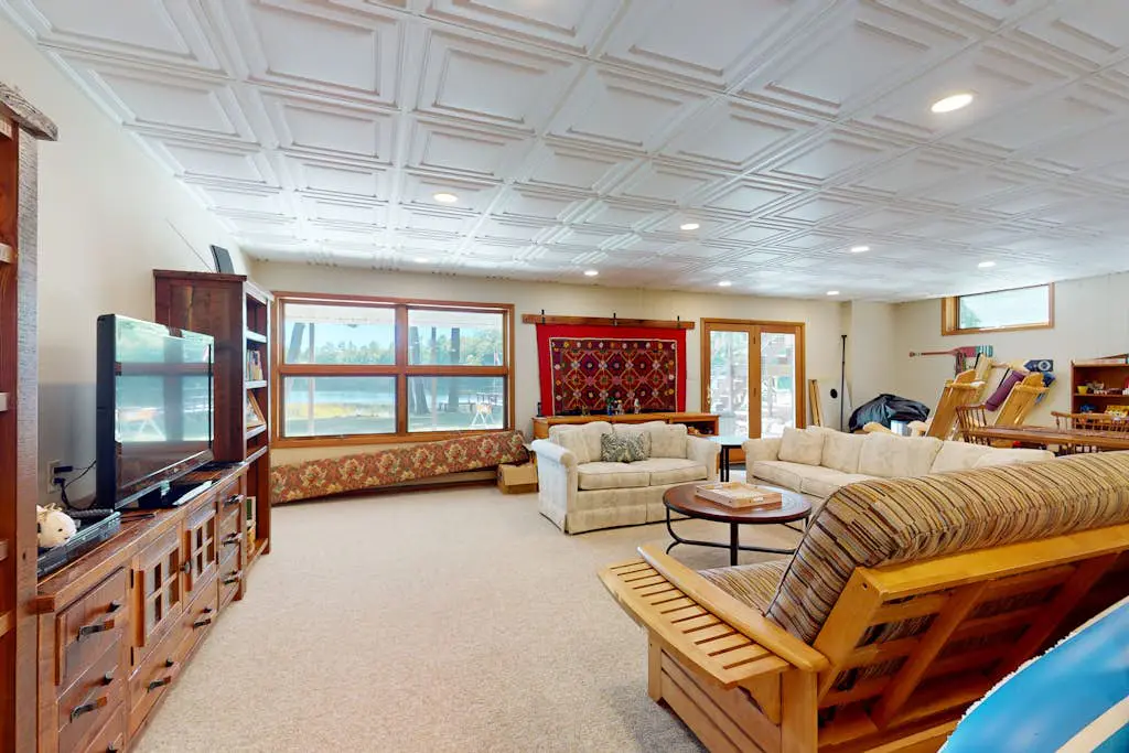 Soaring Pines Lakeside