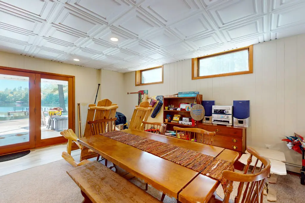 Soaring Pines Lakeside