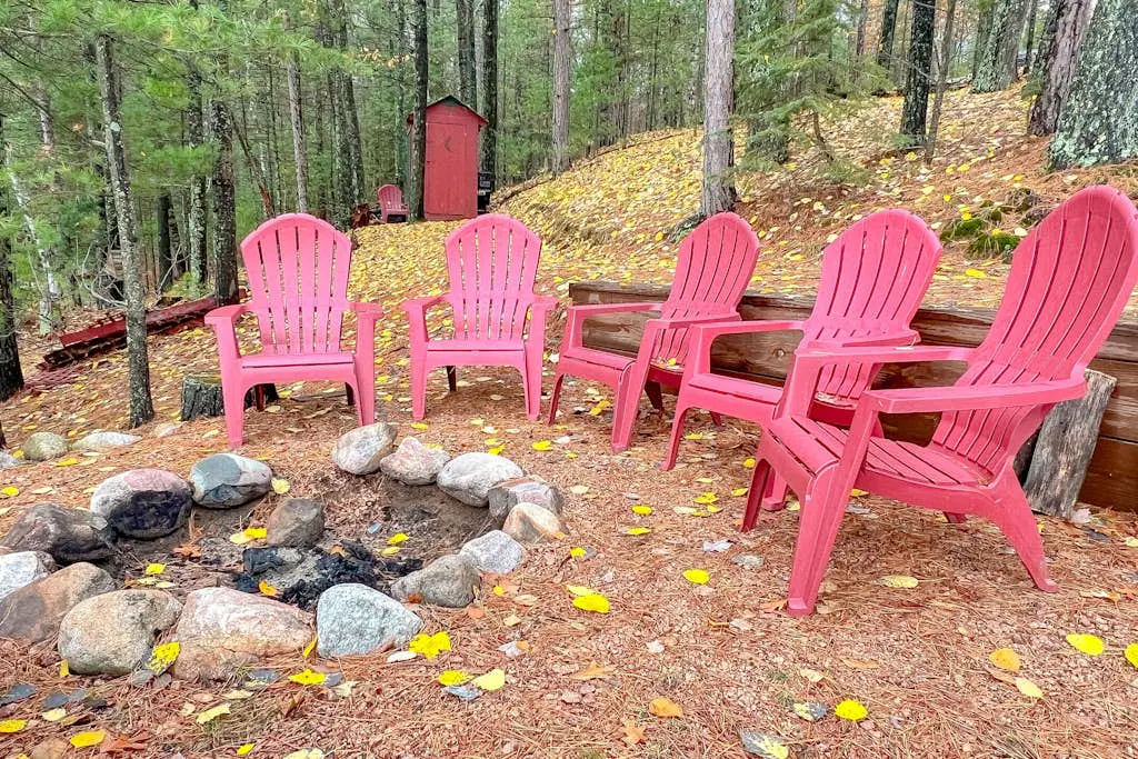 Little Red Lakeside Cabin