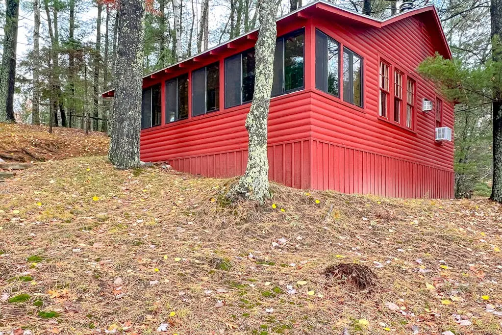 Little Red Lakeside Cabin