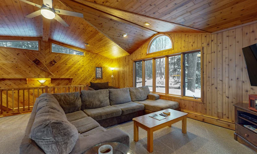 Serene Lakefront Home with Fire pit, Dock, WIFI, & Dog-Friendly