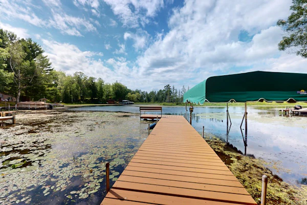 Lakefront home with large patio, fire pit, W/D & WIFI