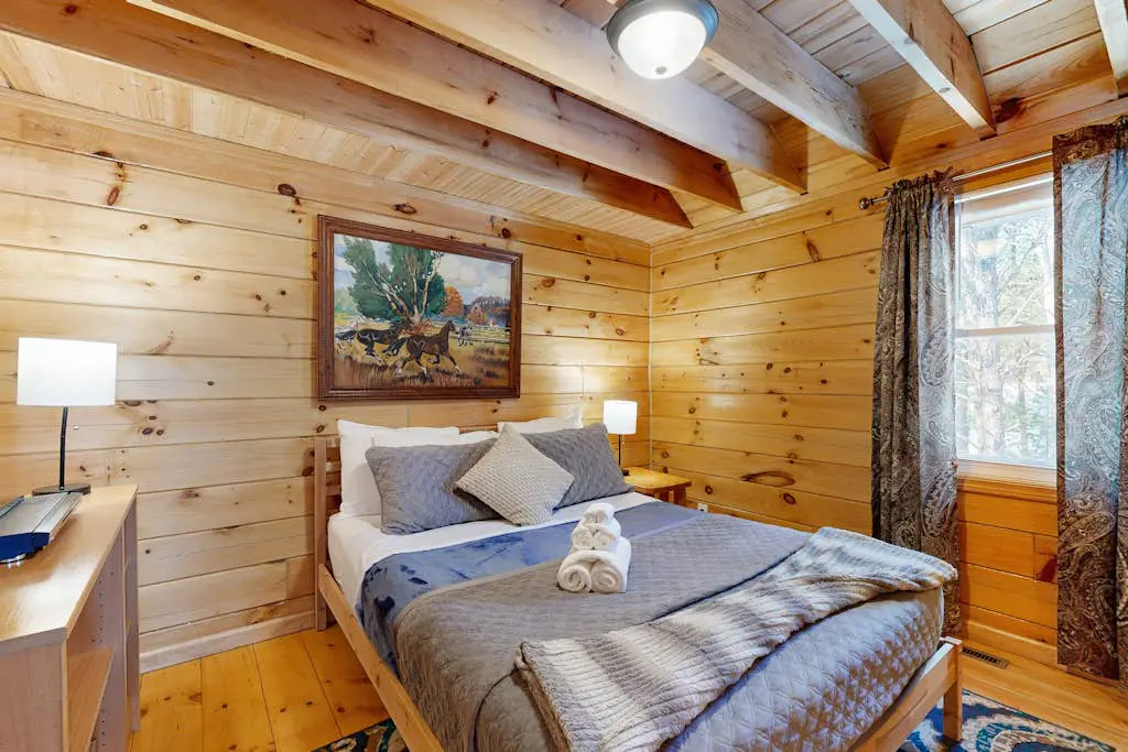 Castle Rock's Serenity Cabin