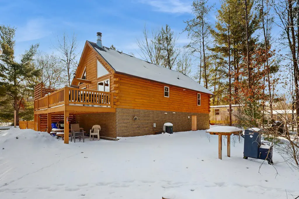 Castle Rock's Serenity Cabin