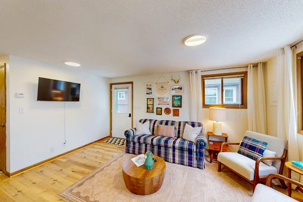Pickerel Lake cabin w/ kayaks, dock, patio, grill & direct access to trails!