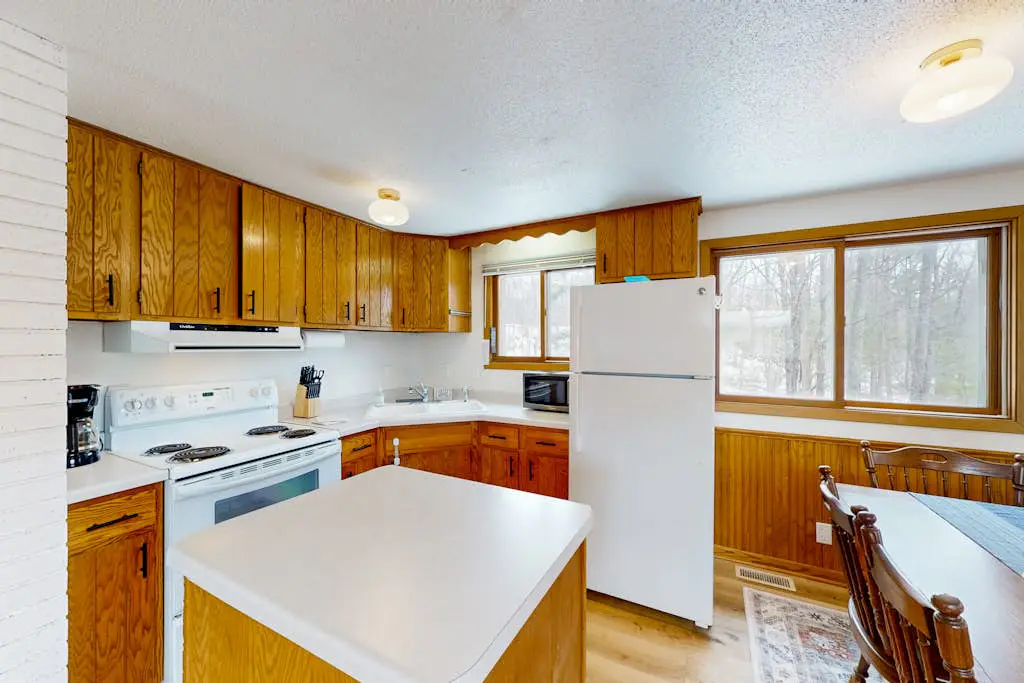 Hook and Haven & Woodland Pines Cabins