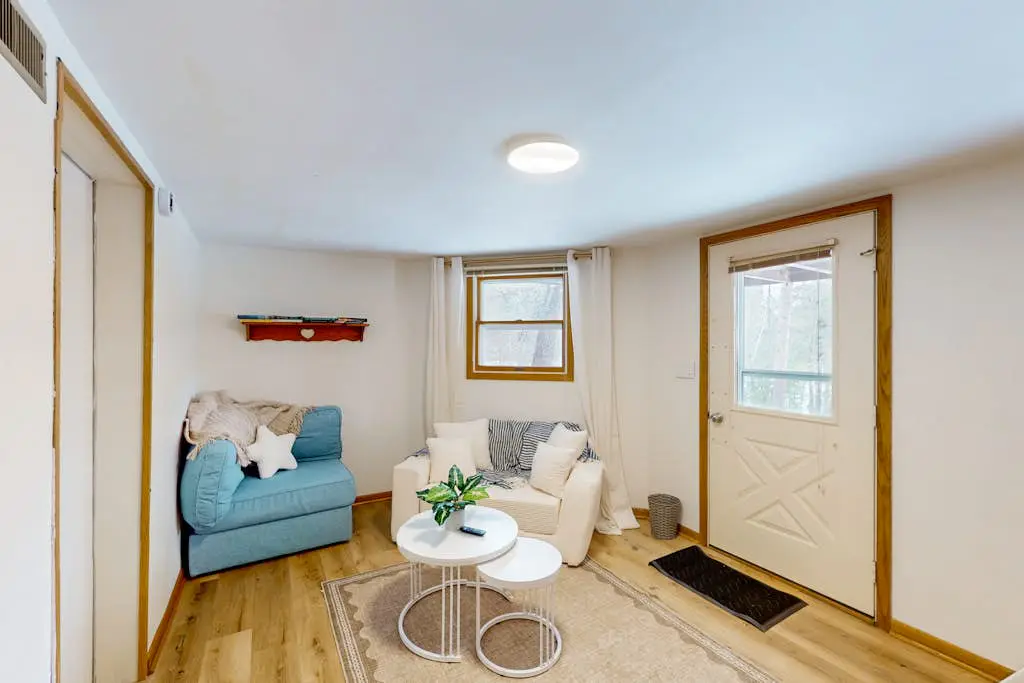Hook and Haven & Woodland Pines Cabins
